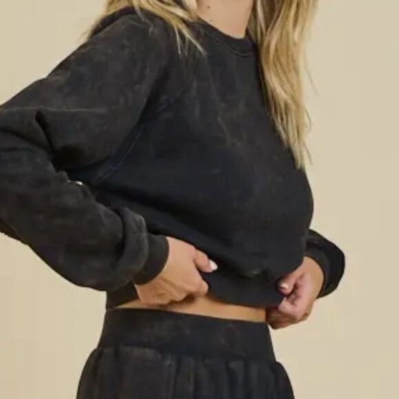 Washed Sweatshirt and Banded Pant Set - Picture 3 of 4